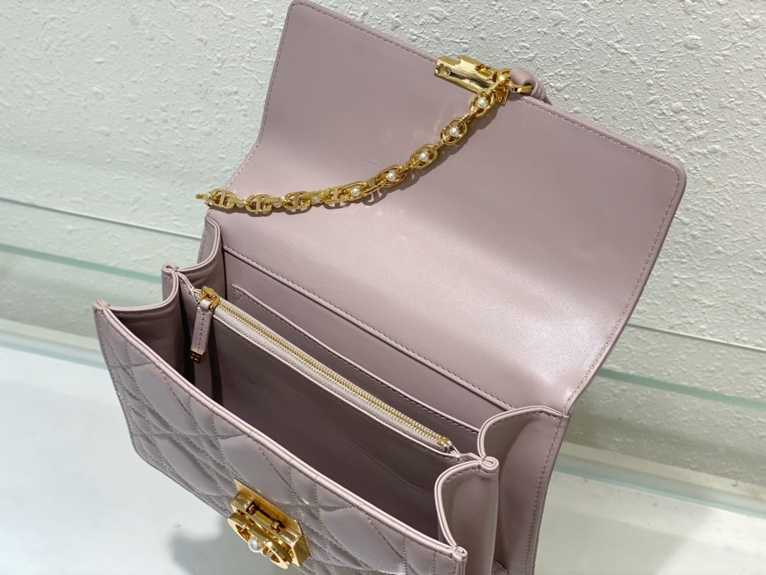 Dior Elegant Lavender Quilted Leather Handbag with Gold Chain Strap