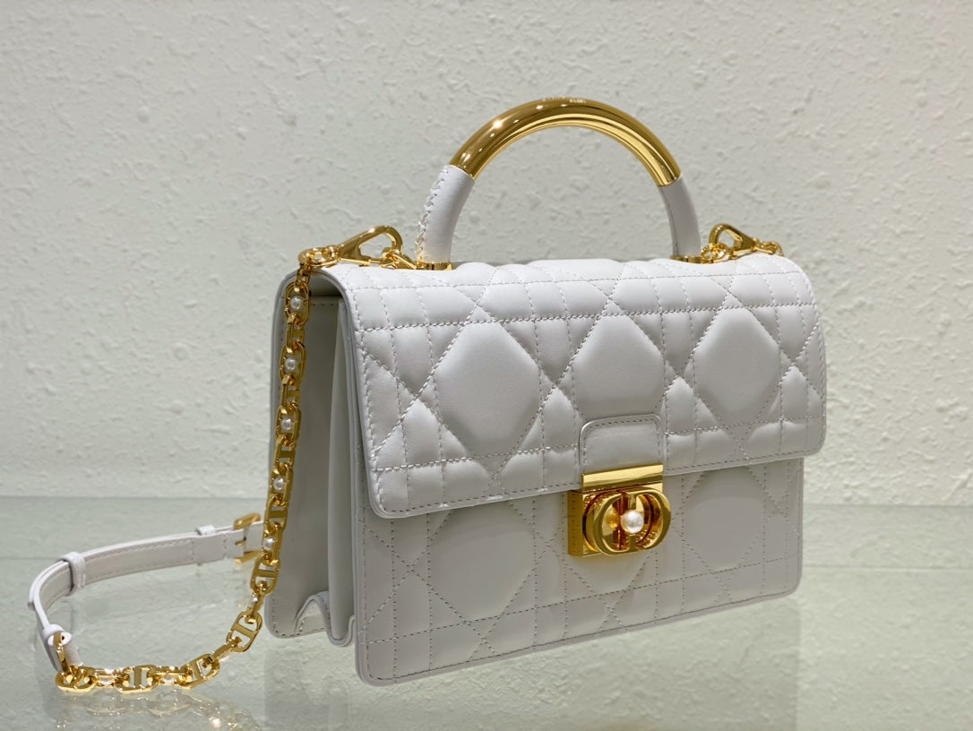 Dior Elegant White Quilted Leather Handbag with Gold Chain Strap