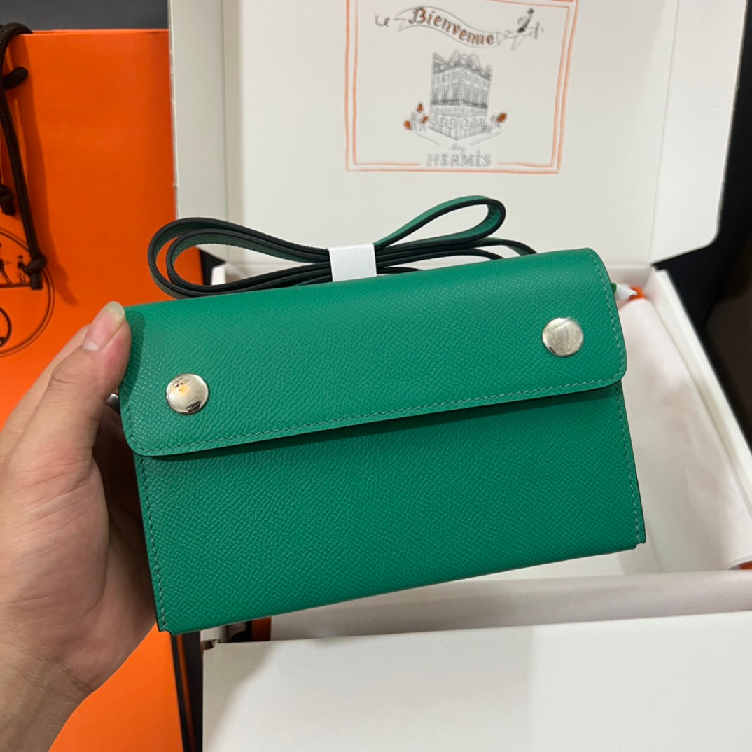 Hermès Mini Convoyeur Green Leather Crossbody Bag with Palladium Hardware