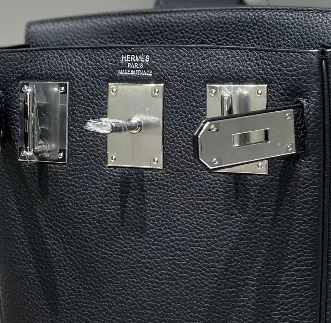 Hermès Kelly To Go Crossbody Bag - Black Epsom Leather with Silver Hardware