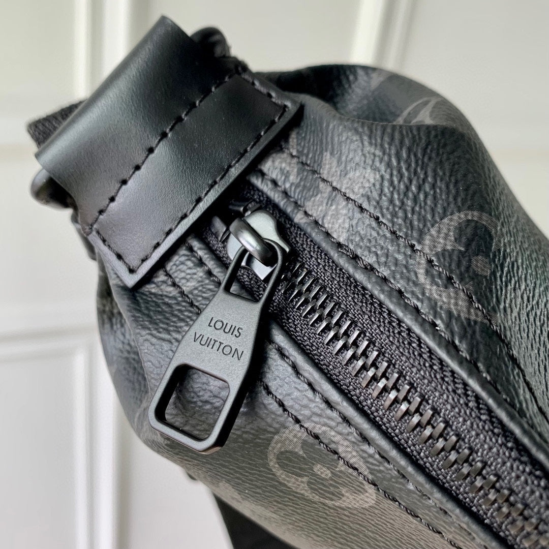 Louis Vuitton Black Monogram Crescent Sling Bag Unisex Crossbody Waist Pack