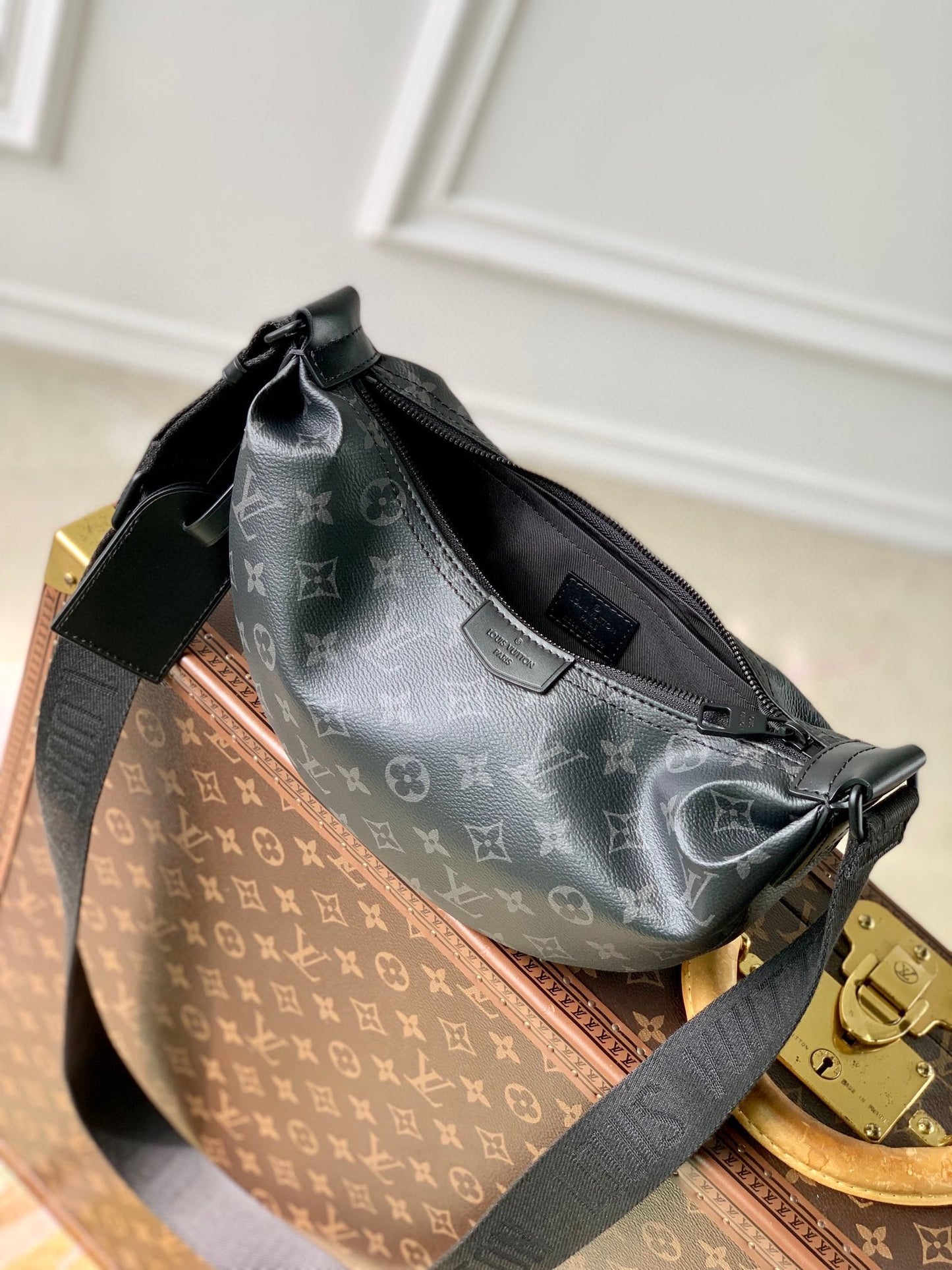 Louis Vuitton Black Monogram Crescent Sling Bag Unisex Crossbody Waist Pack