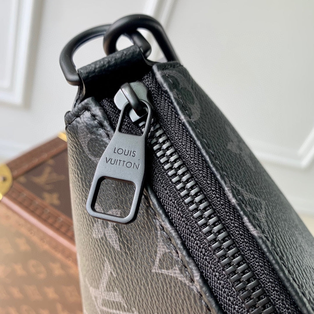 Louis Vuitton Dark Grey Monogram Pattern Canvas Messenger Crossbody Bag