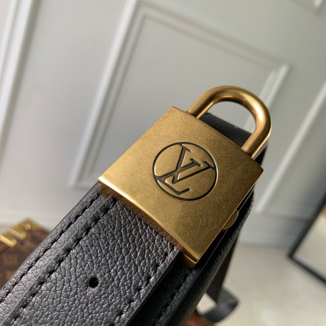 Louis Vuitton Black Leather Crescent Crossbody Belt Bag with Gold Zipper