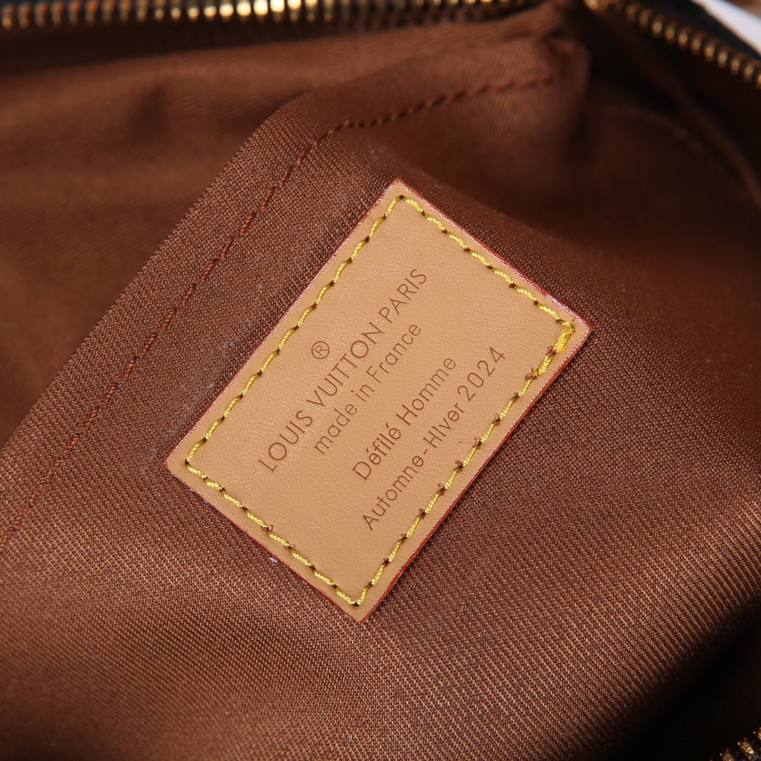Louis Vuitton Geometric Green and Brown Checkerboard Diamond Crossbody Bag
