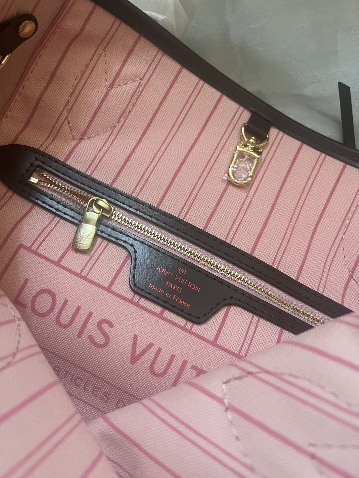 Louis Vuitton Classic Checkered Pattern Tote Bag with Pink Interior and Matching Pouch