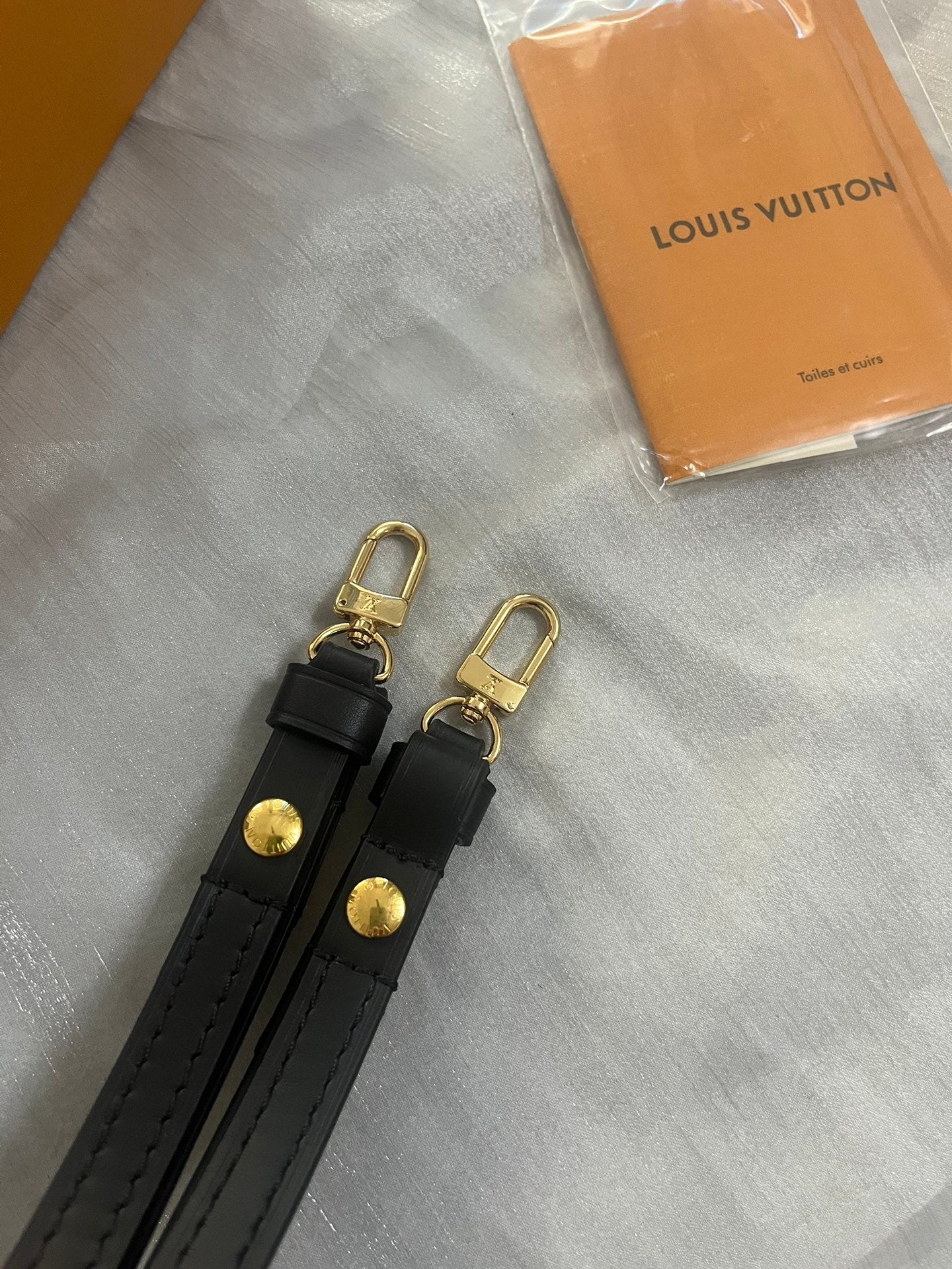 Louis Vuitton Beige Monogram Leather Shoulder Bag with Gold Chain