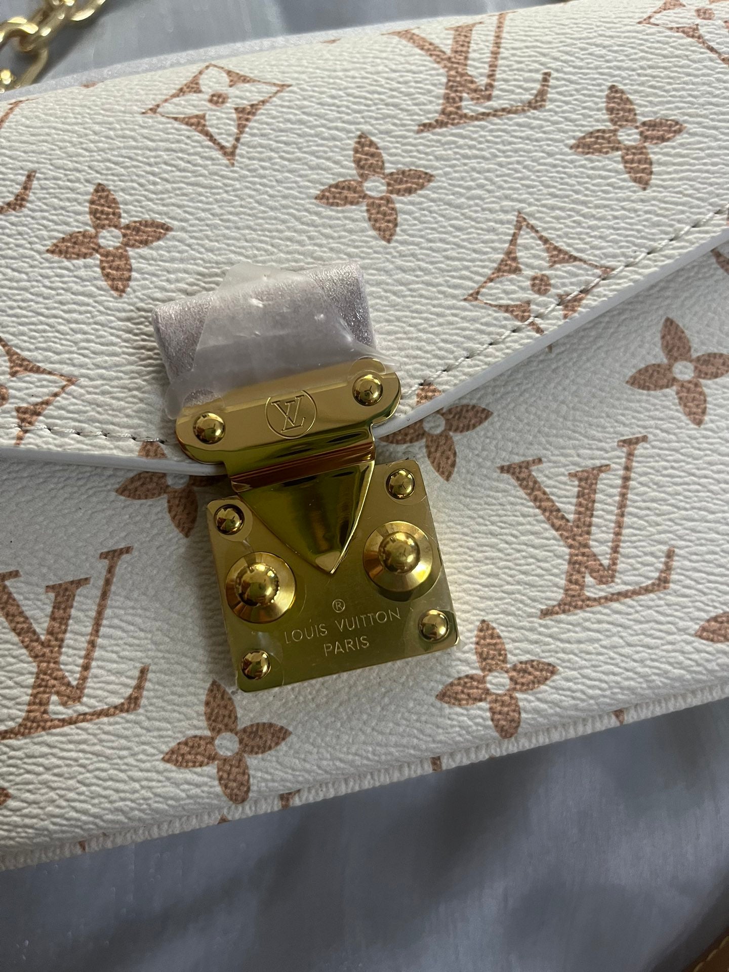 Louis Vuitton Classic White Monogram Shoulder Bag with Gold Chain and Leather Strap