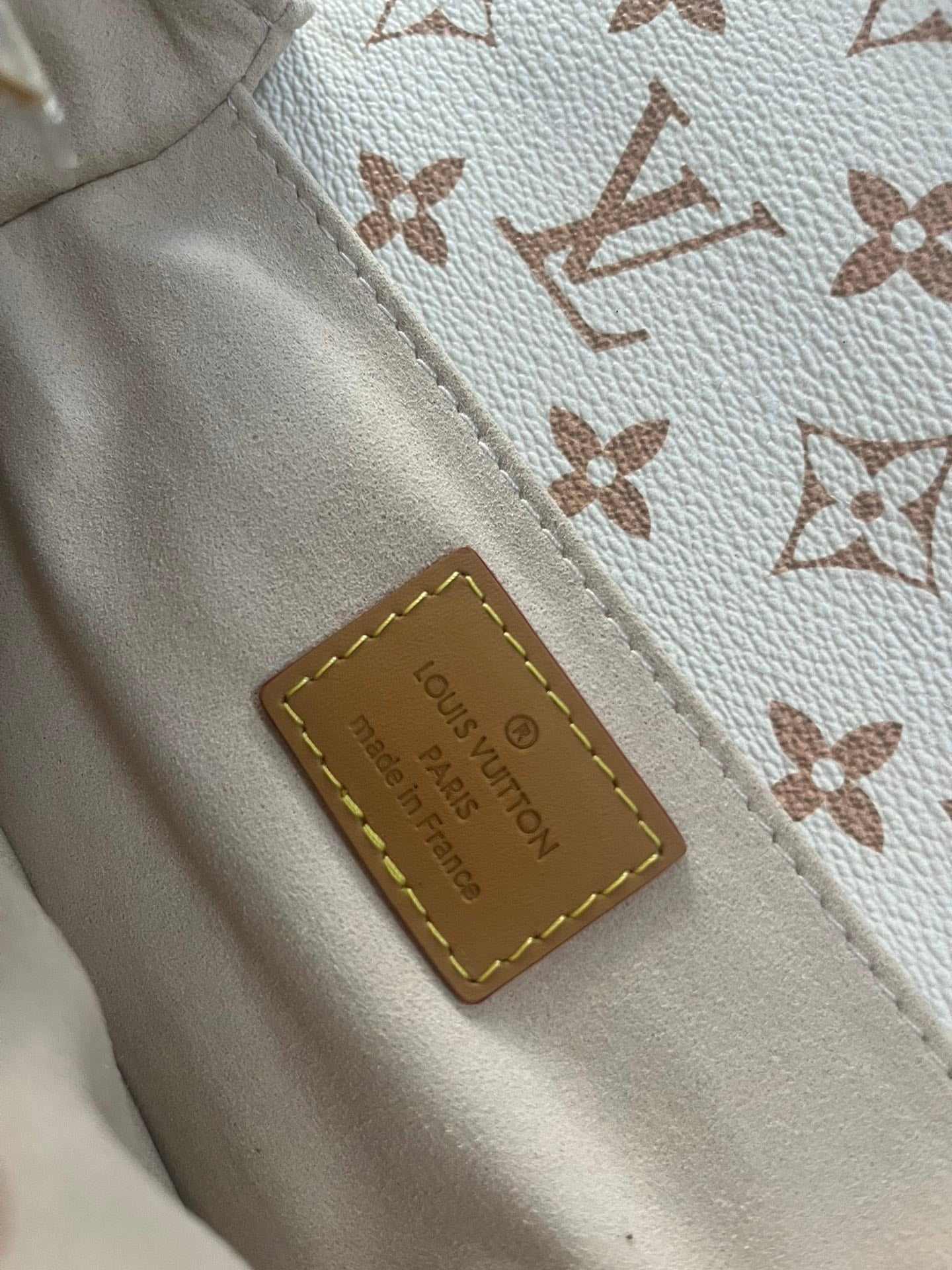 Louis Vuitton Classic White Monogram Shoulder Bag with Gold Chain and Leather Strap