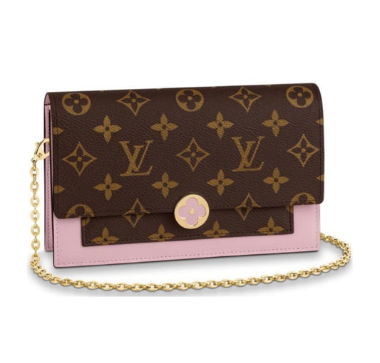Louis Vuitton Elegant Monogram Canvas Chain Crossbody Bag with Pink Leather Trim