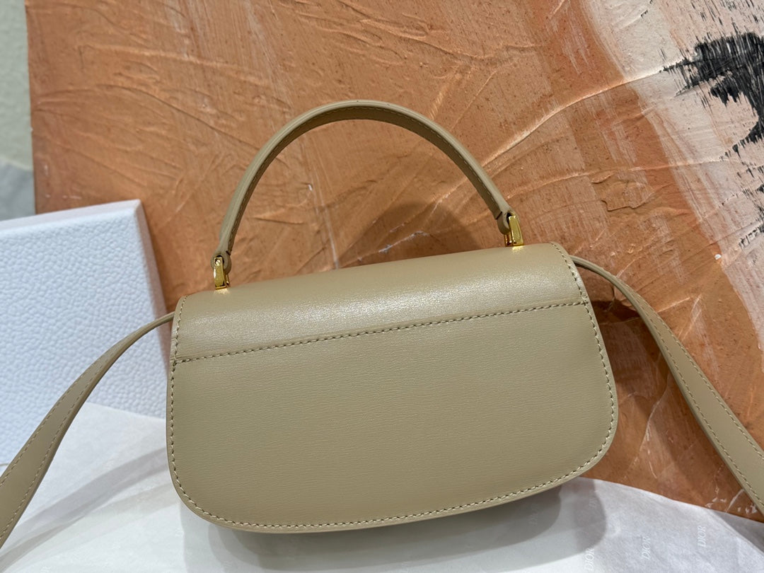 Dior 30 Montaigne Avenue Bag - Beige Smooth Calfskin with Gold CD Clasp