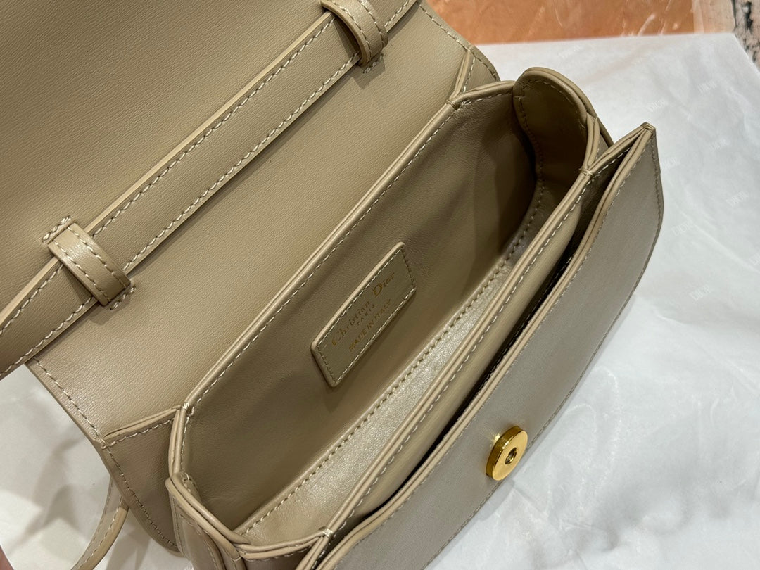 Dior 30 Montaigne Avenue Bag - Beige Smooth Calfskin with Gold CD Clasp