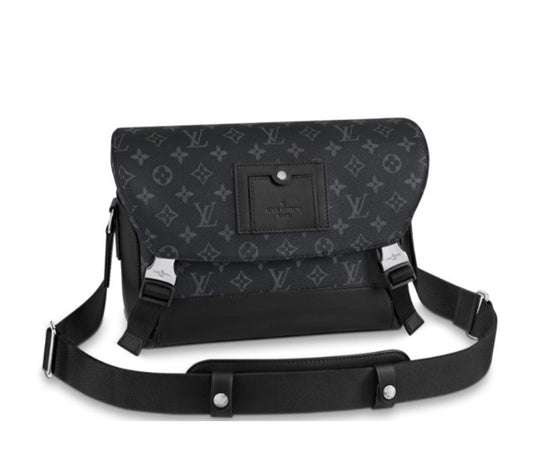 Louis Vuitton Black Monogram Pattern Canvas Messenger Bag with Shoulder Strap