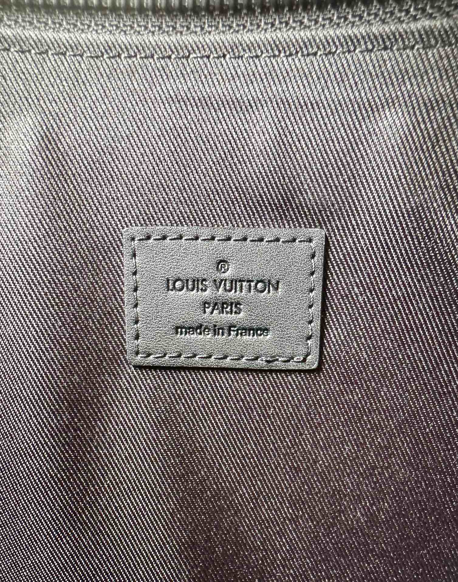 Louis Vuitton Classic Black Monogram Print Men's Wristlet Pouch Clutch Bag