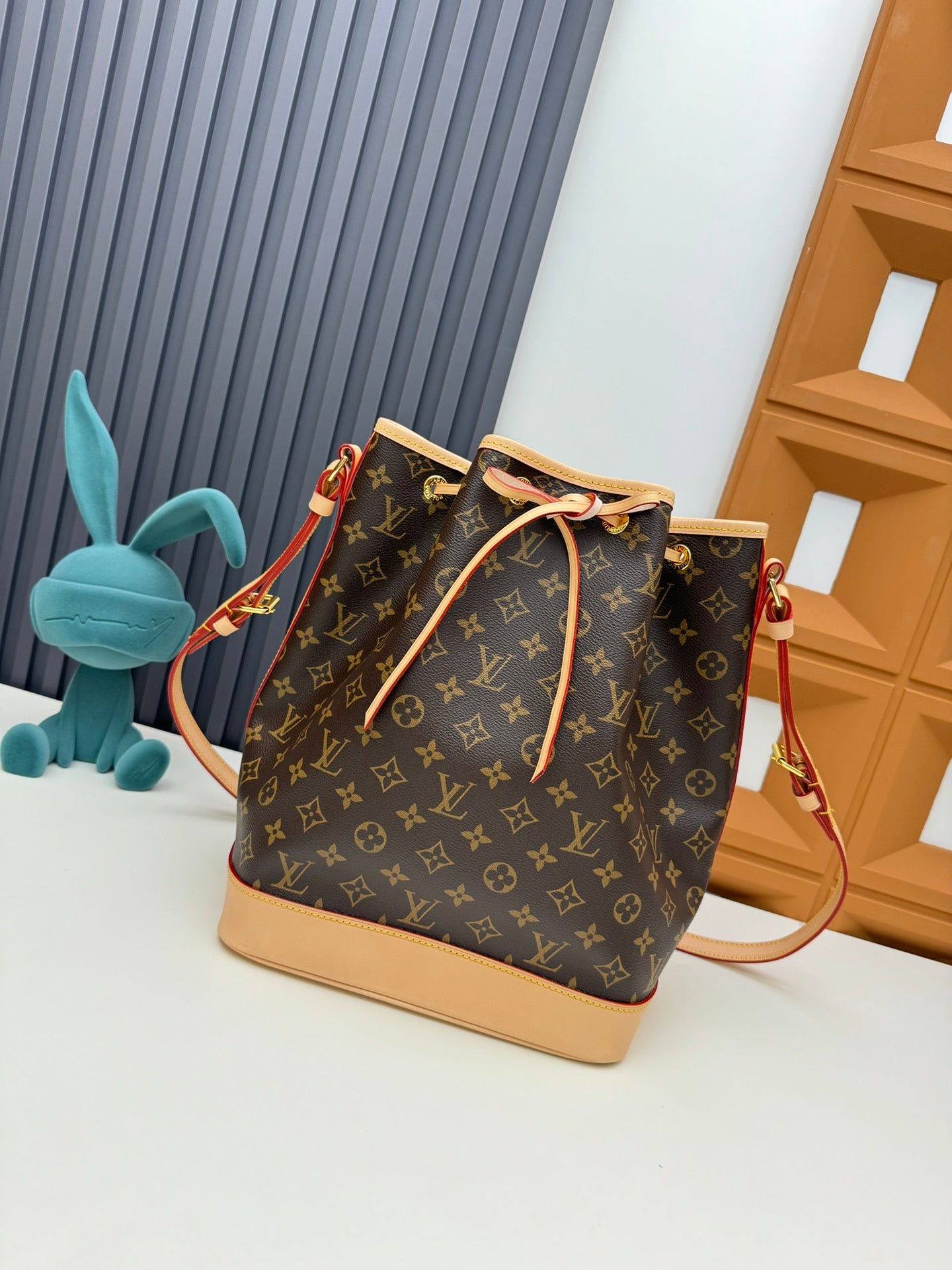 Louis Vuitton Vintage Monogram Pattern Drawstring Bucket Bag with Leather Strap