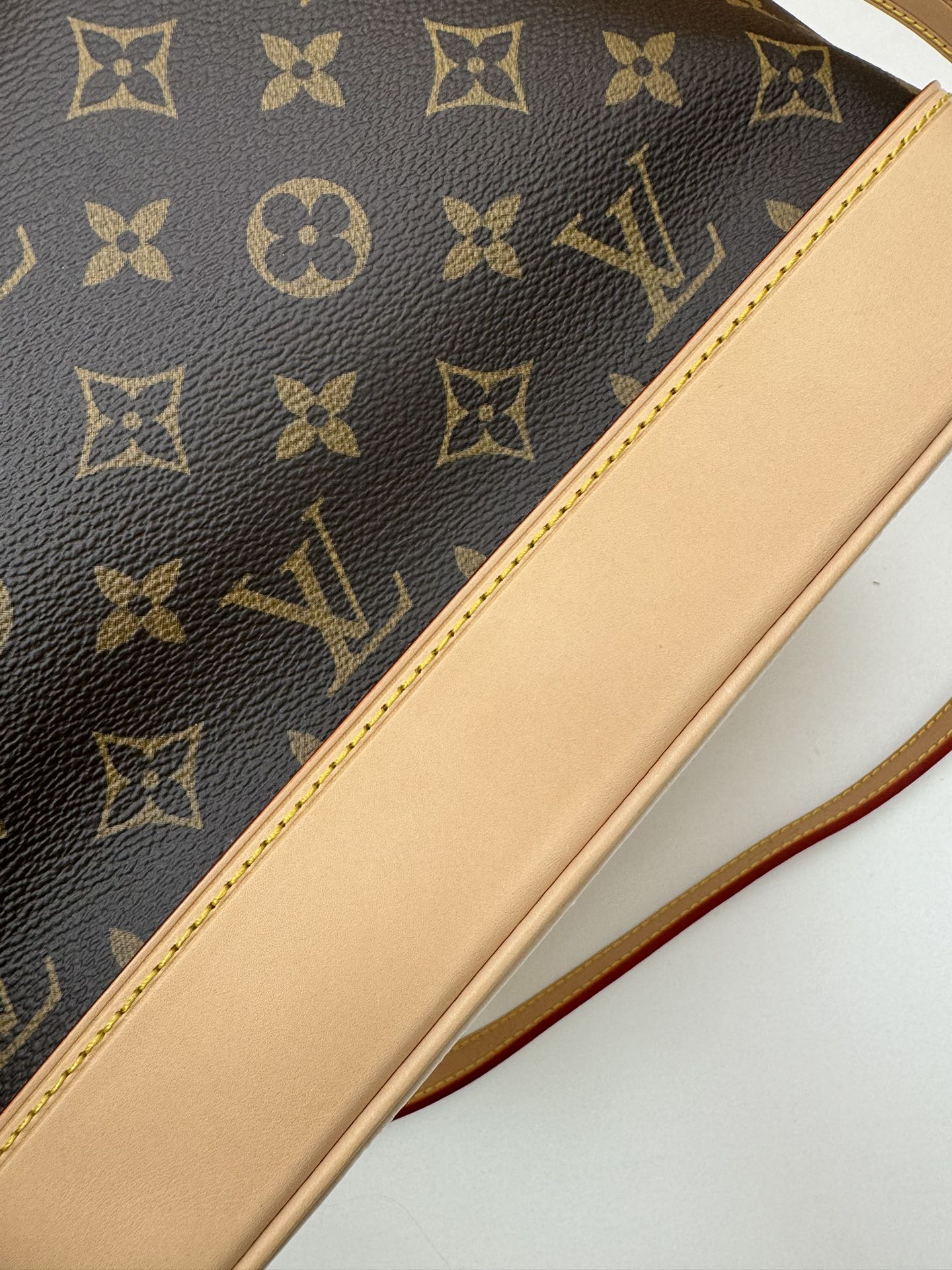 Louis Vuitton Vintage Monogram Pattern Drawstring Bucket Bag with Leather Strap