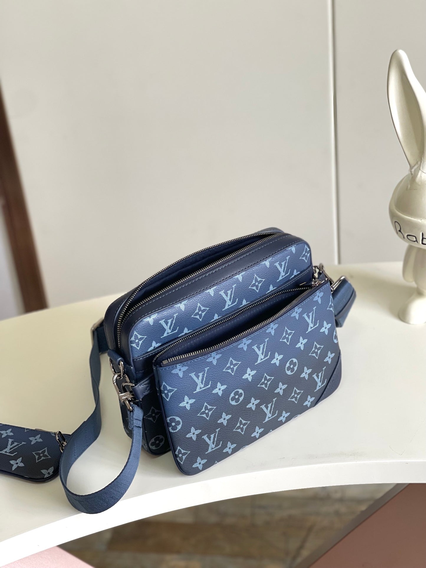 Louis Vuitton Blue Monogram Gradient Crossbody Messenger Bag with Detachable Pouch