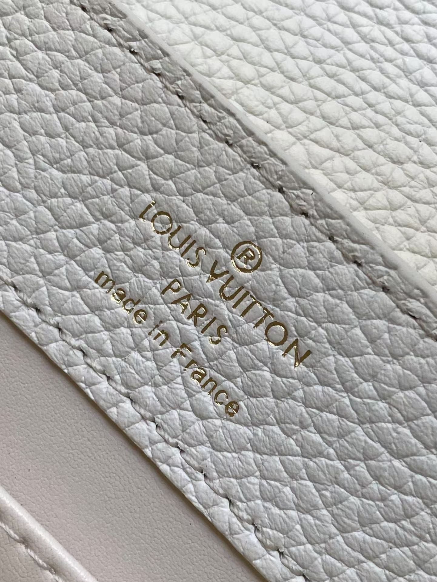 Louis Vuitton White Leather Crossbody Handbag with Leopard Print Handle