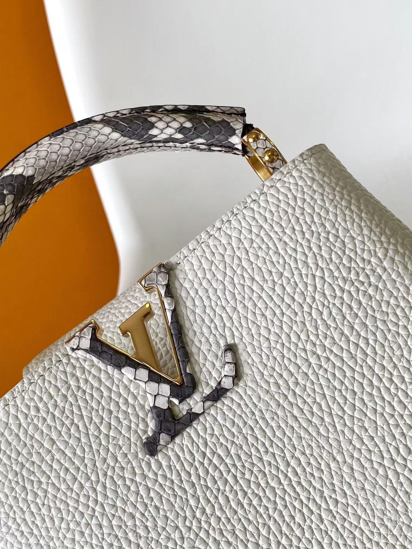 Louis Vuitton White Leather Crossbody Handbag with Leopard Print Handle