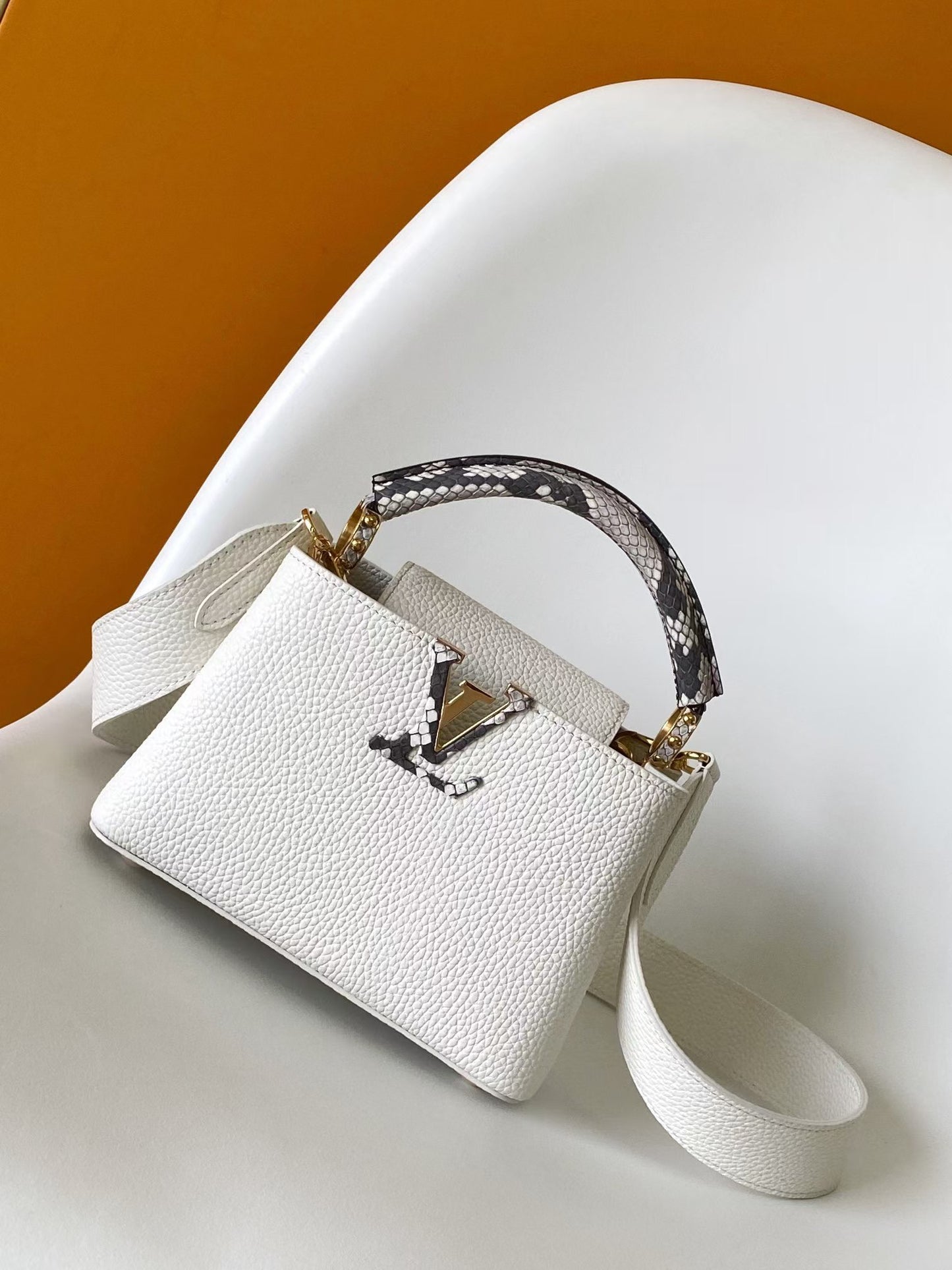 Louis Vuitton White Leather Crossbody Handbag with Leopard Print Handle