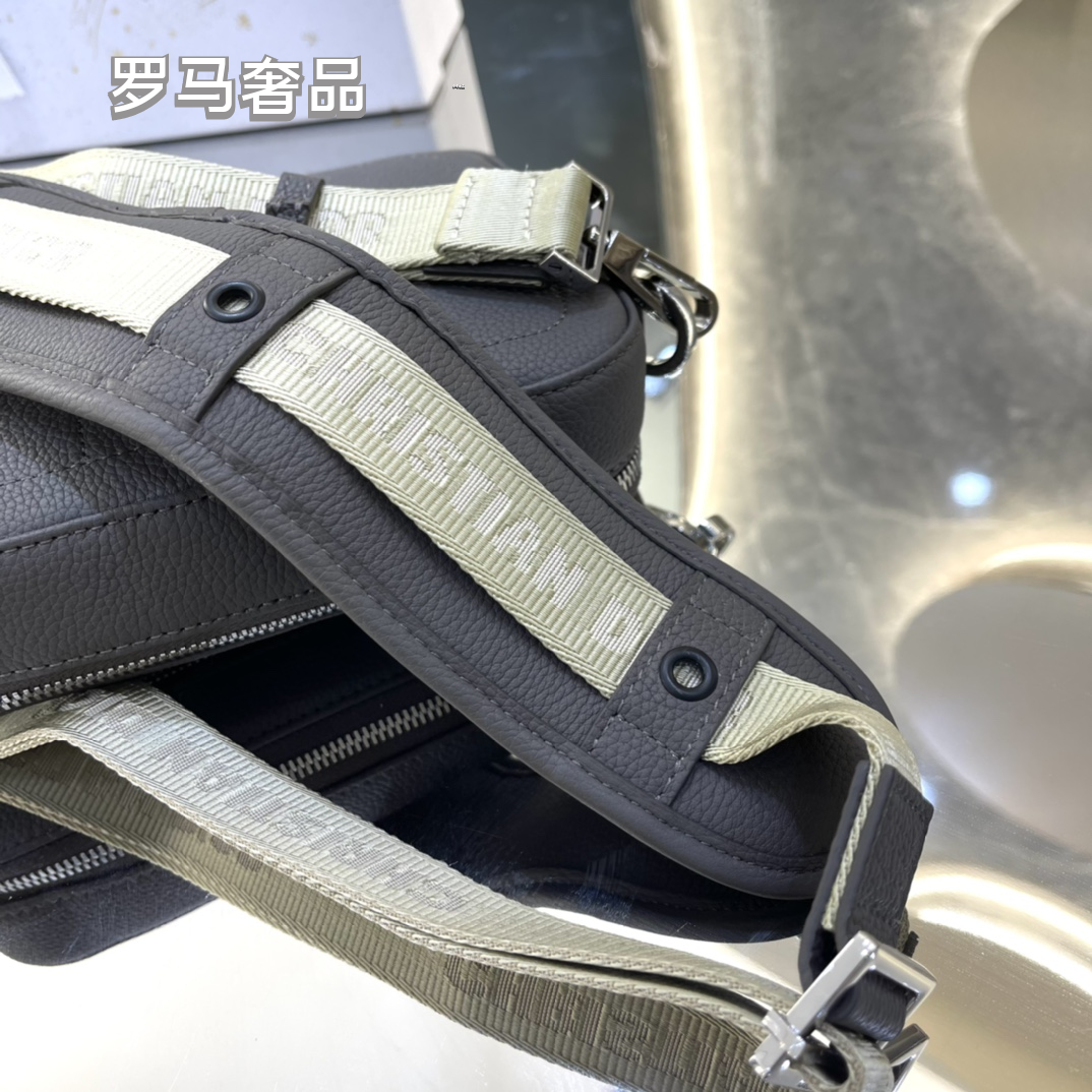 Dior Black Compact Utility Crossbody Bag with Adjustable Shoulder Strap