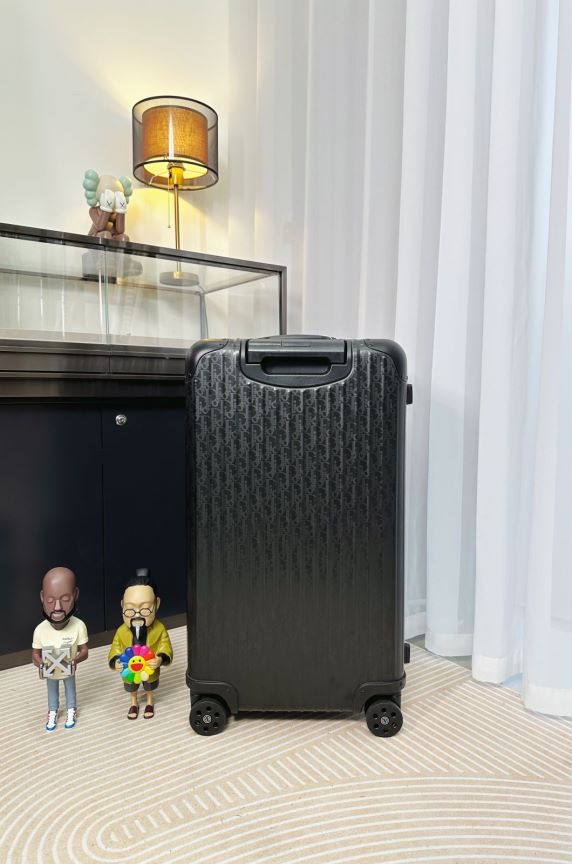 Modern Black Textured Hardside Spinner Luggage with Wheels