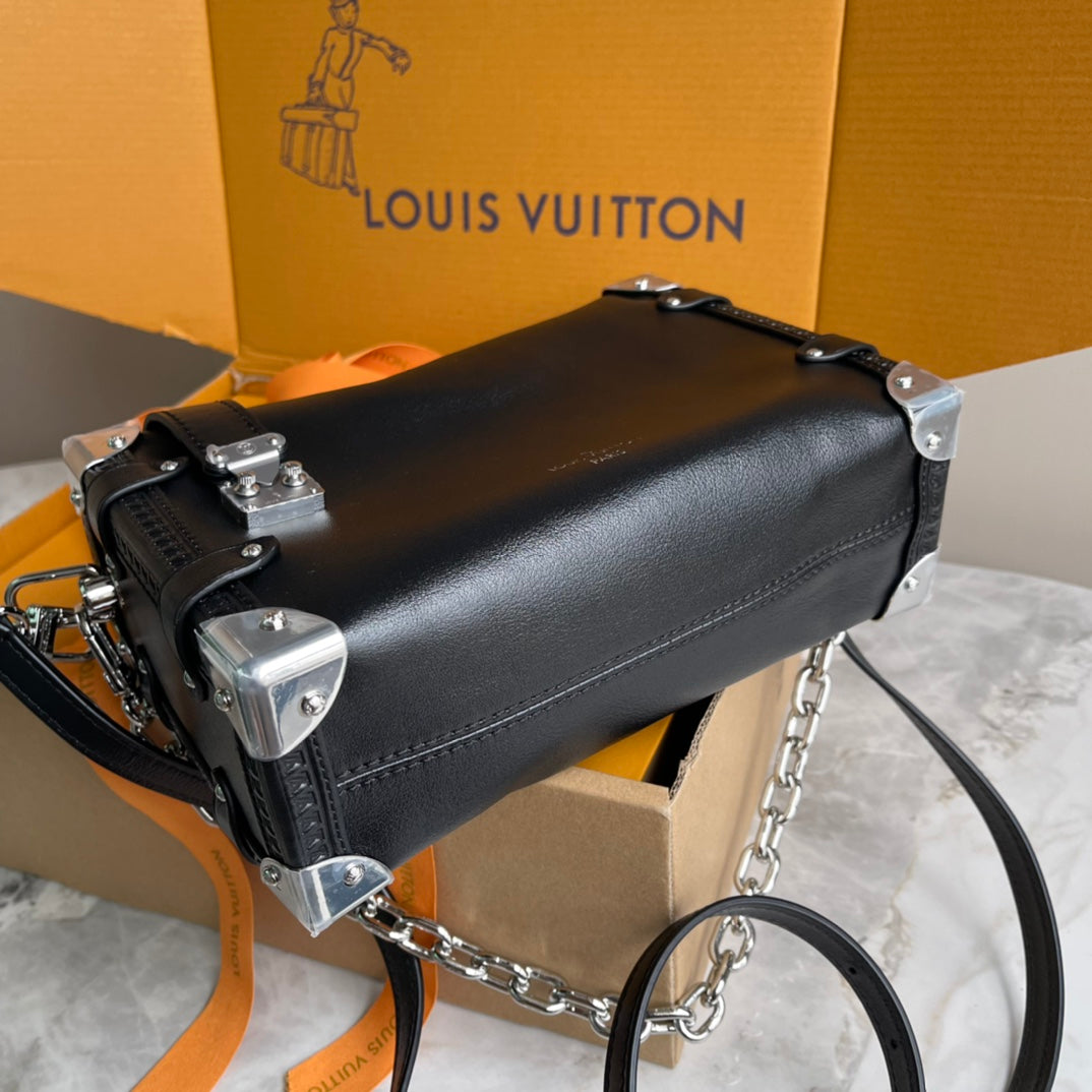 Louis Vuitton Black Leather Shoulder Bag with Silver Chain and Metal Corners