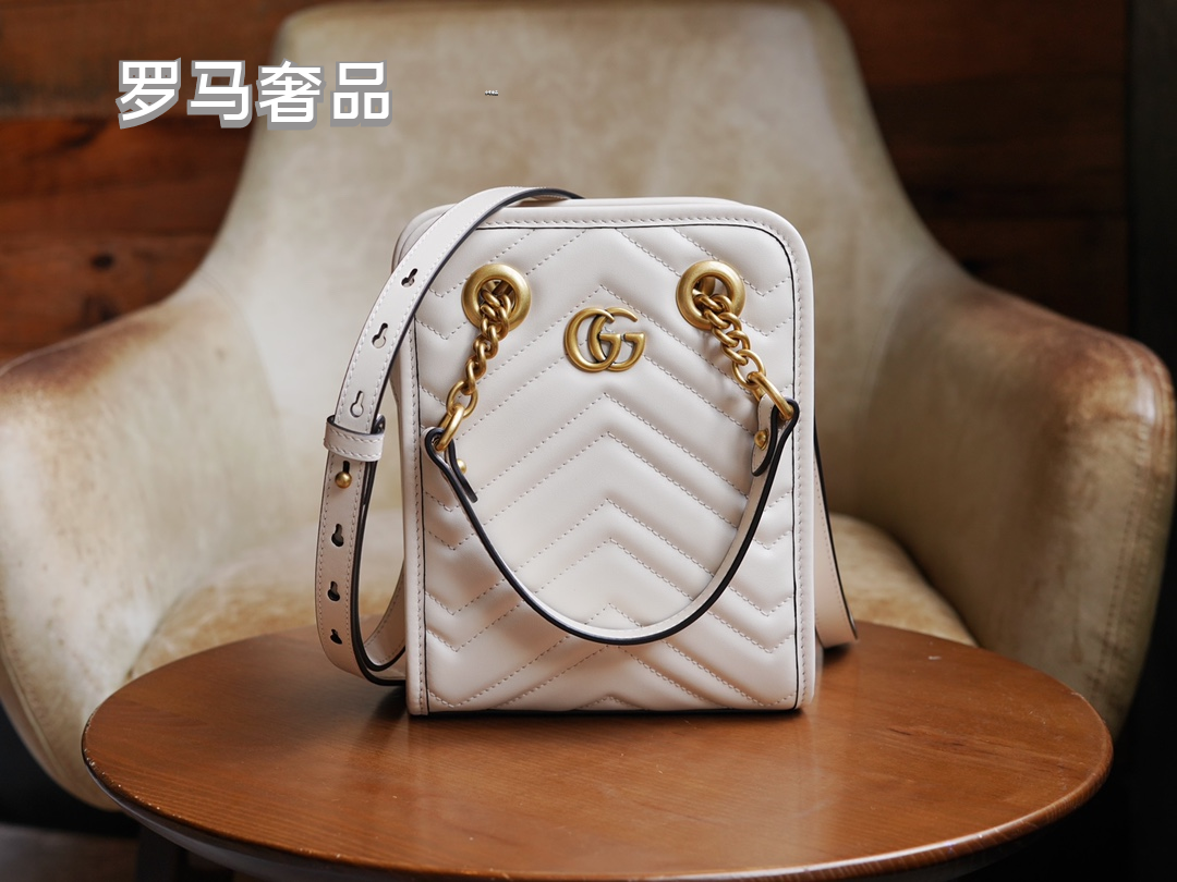 Gucci White Chevron Quilted Leather Mini Crossbody Bag with Gold Chain
