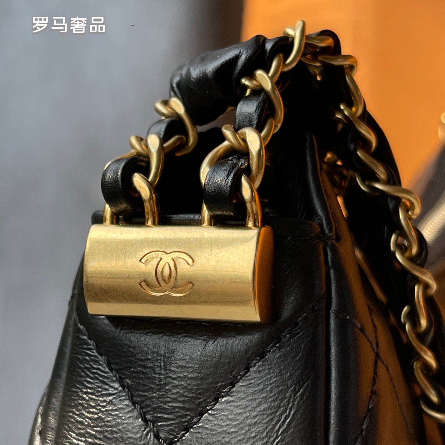 Black Quilted Leather Hobo Shoulder Bag with Chain Strap - Elegant Luxury Style Handbag