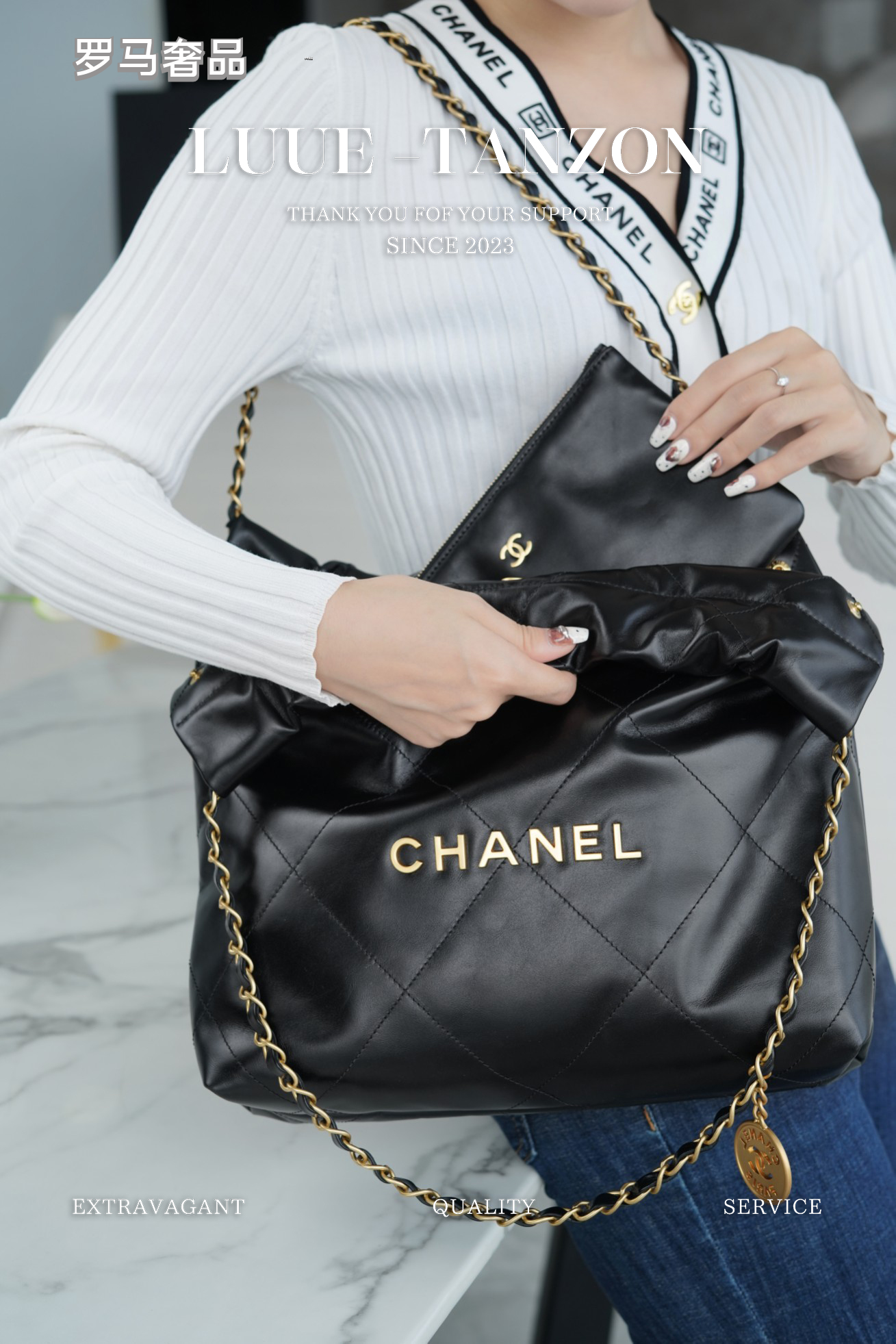 Chanel 22 Handbag - Shiny Calfskin Quilted Leather with Gold-Tone Hardware - Black