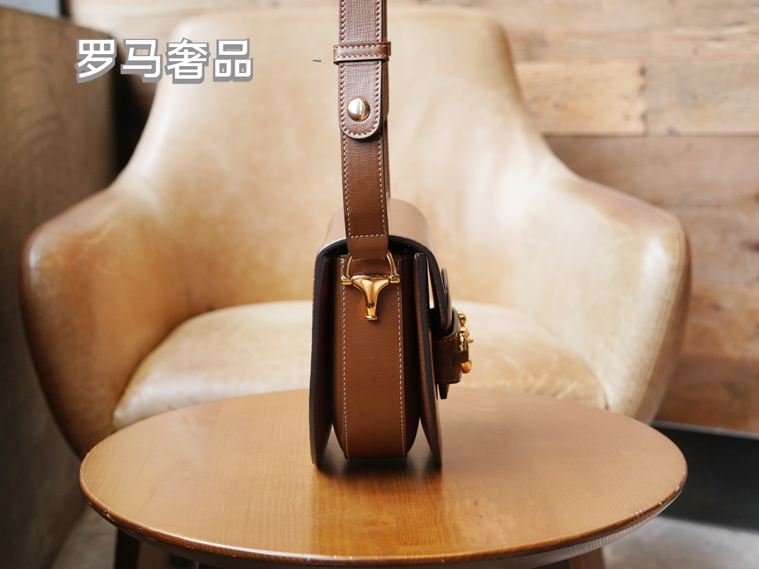 Gucci Vintage Black Leather Crossbody Saddle Bag with Gold Horsebit Detail