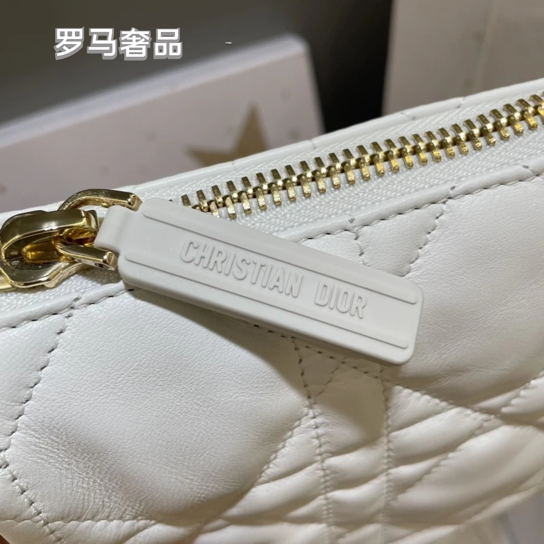 Luxury Black Quilted Leather Shoulder Bag with Gold Chain and White Handle