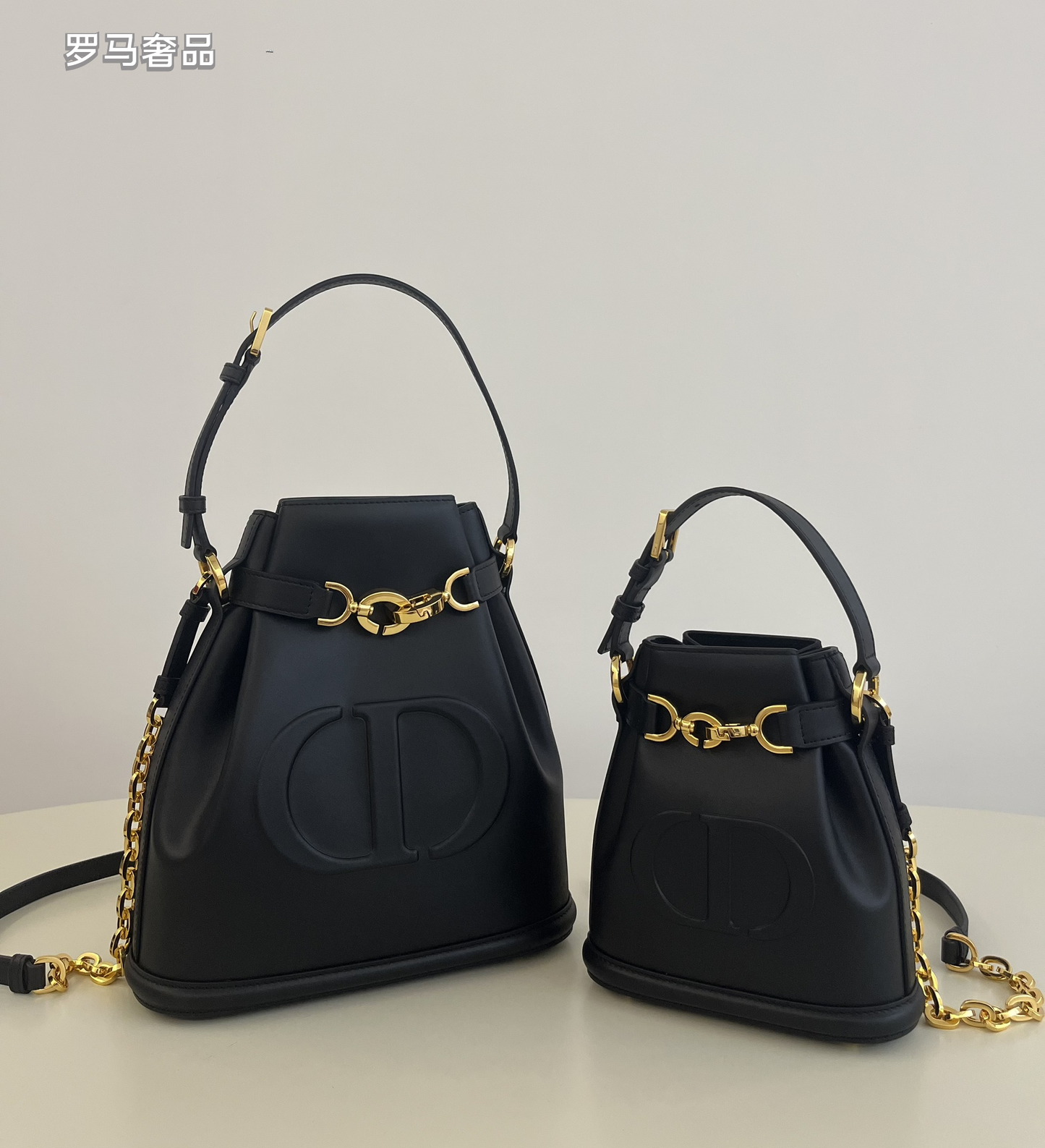 Dior Elegant Cream Leather Bucket Crossbody Bag with Gold Chain