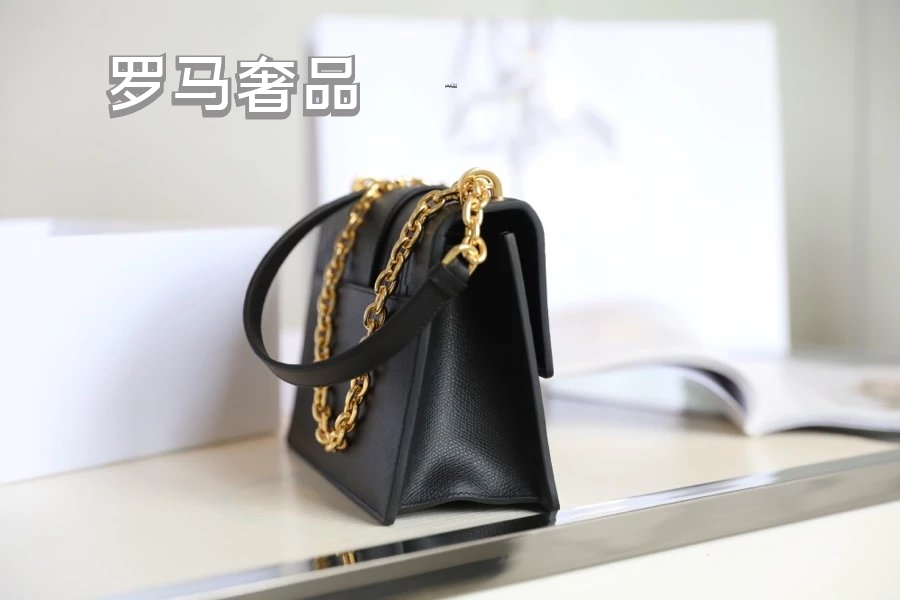Dior Elegant Black Leather Shoulder Bag with Gold Chain Strap and Buckle
