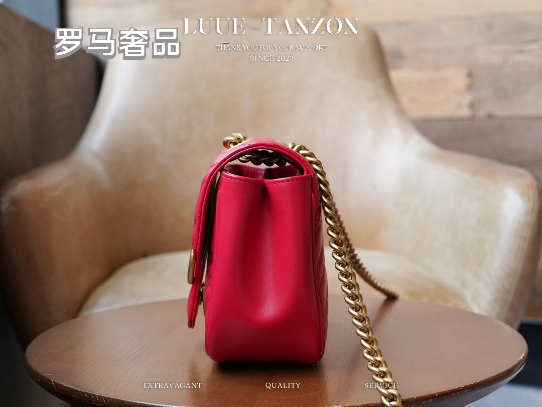 Gucci Luxury Red Quilted Chevron Leather Crossbody Bag with Gold Chain