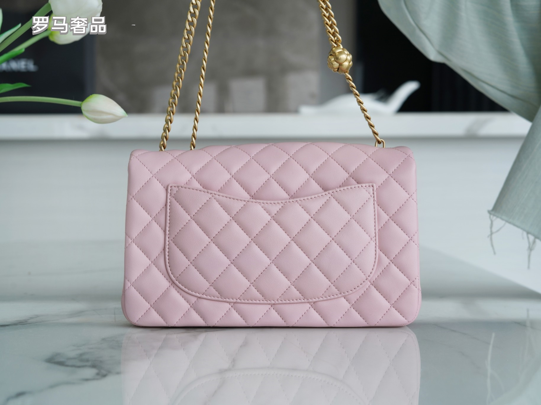 Pink Quilted Flap Bag with Gold-Tone Chain and Logo - Blue Tanzon