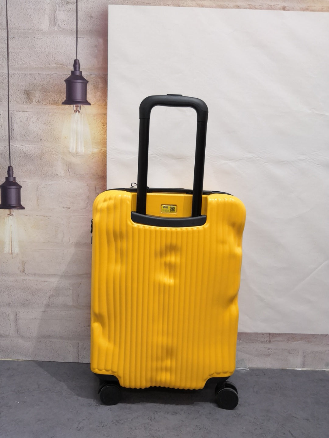 Colorful Textured Hard Shell Spinner Luggage Suitcase