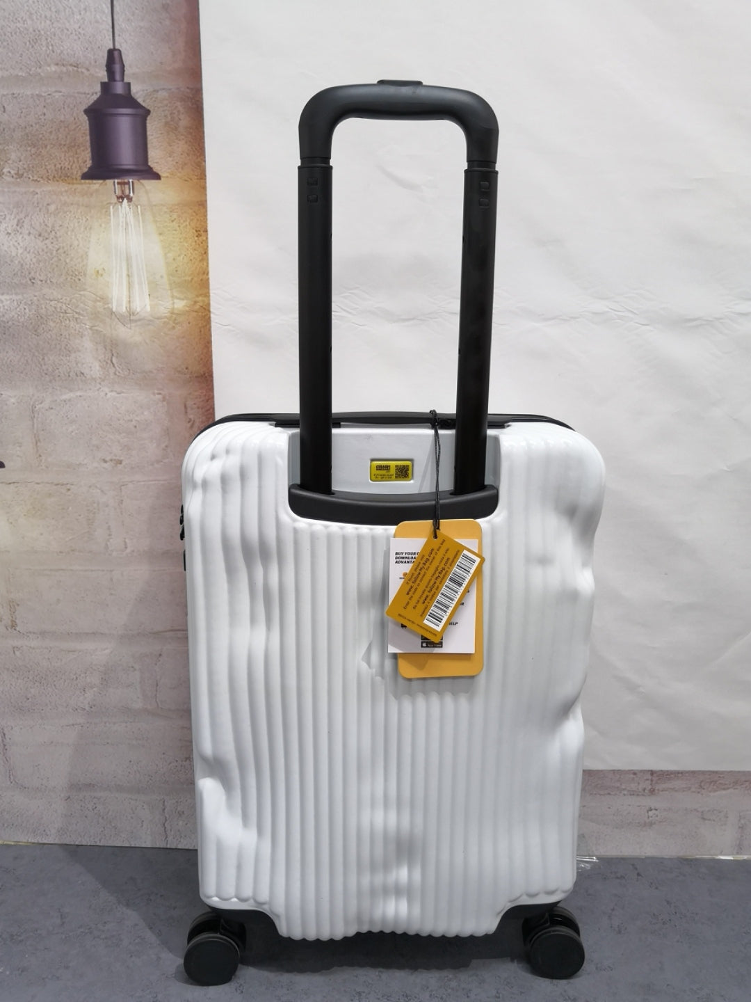 Modern Pre-Dented Hardshell Spinner Suitcase Travel Luggage